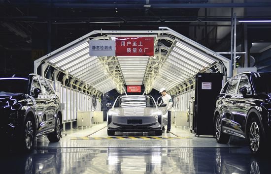 镜观中国丨这就是技术不断创新的中国新能源汽车