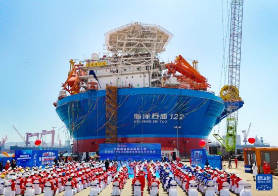 新华全媒+丨亚洲首艘圆筒型浮式生产储卸<em>油</em>装置建造完工