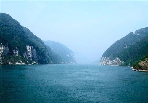 中国最短的一条河，全长仅90<em>米</em>，地图上没有标注，<em>名字</em>却世人...