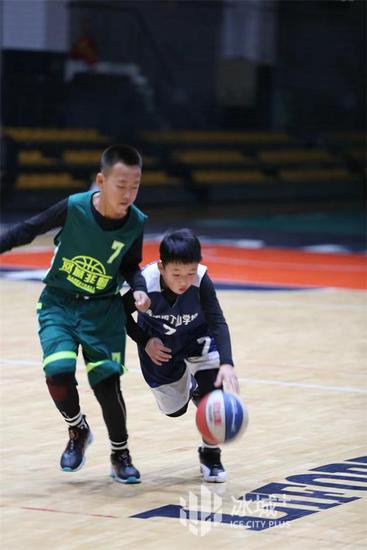 哈市中小学生篮球比赛小学组男女冠军诞生
