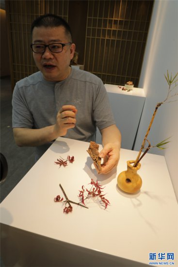贵州省沉香文化交流中心开馆 展出沉香雕刻精品-新华网