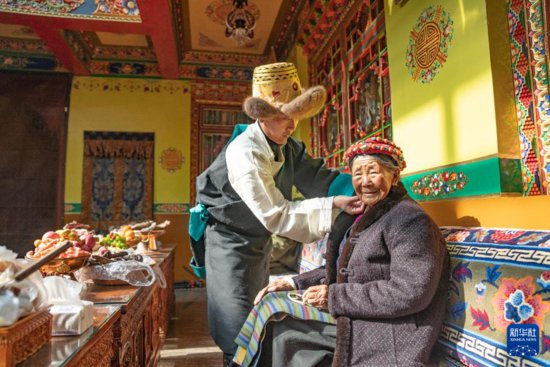 西藏日喀则：<em>四世同堂的</em>新居新年