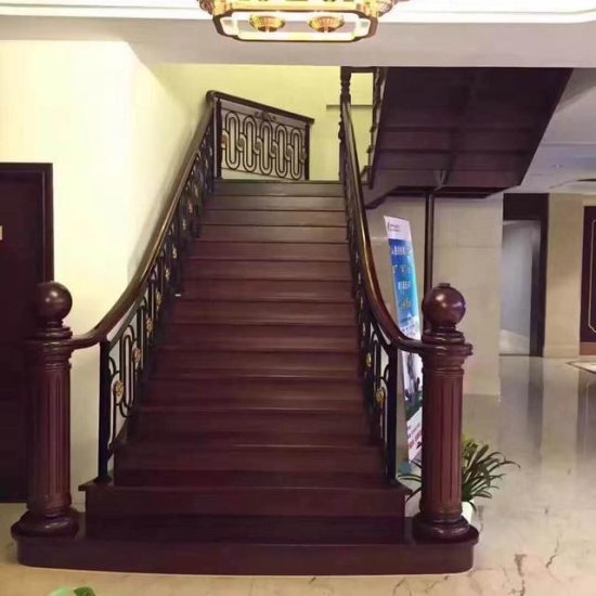 <em>徐州家庭装修</em>楼梯这样装？美翻了！