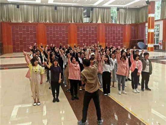 华西广安医院与广安电信携手开展青年员工联谊活动