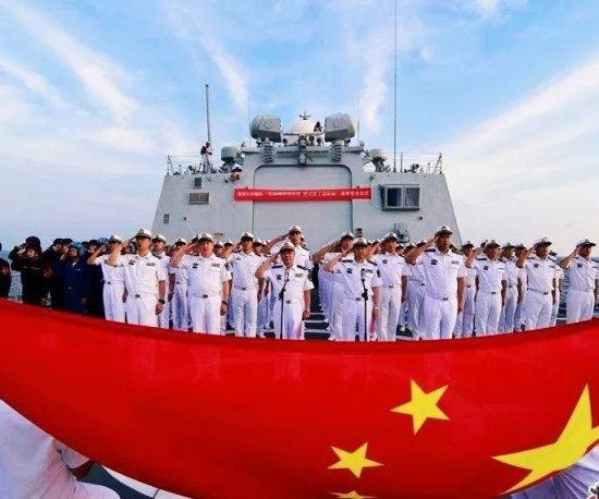 今天，全中国向人民海军致敬（组诗）