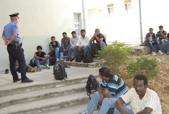 阿尔巴尼亚警方逮捕三名转运非法移民<em>的蛇头</em>
