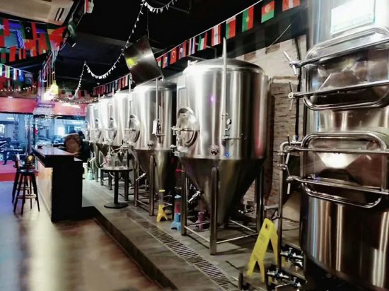 供应<em>饭店的</em>精酿啤酒设备600升精酿啤酒设备生产啤酒设备的厂家