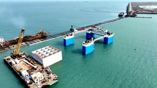 海南洋浦区域国际集装箱枢纽港扩建工程加快建设