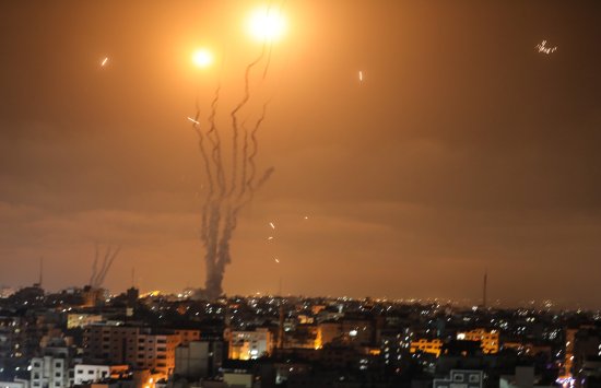 150枚火箭弹夜袭以色列 以<em>外长</em>访韩途中紧急回国