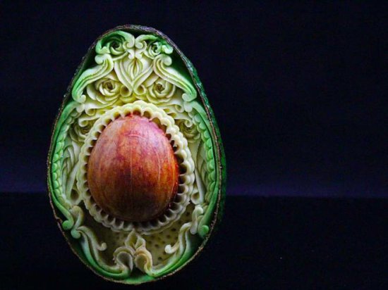 意大利艺术家将普通食物变成复杂的艺术品