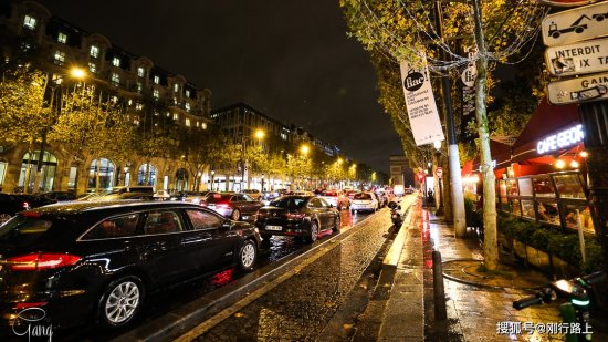 2.5公里，巴黎最<em>时尚的</em>购物街，<em>名字</em>因徐志摩而来