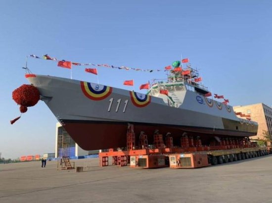 中国<em>制造的</em>第四艘马来西亚“濒海任务舰”在<em>武汉</em>下水
