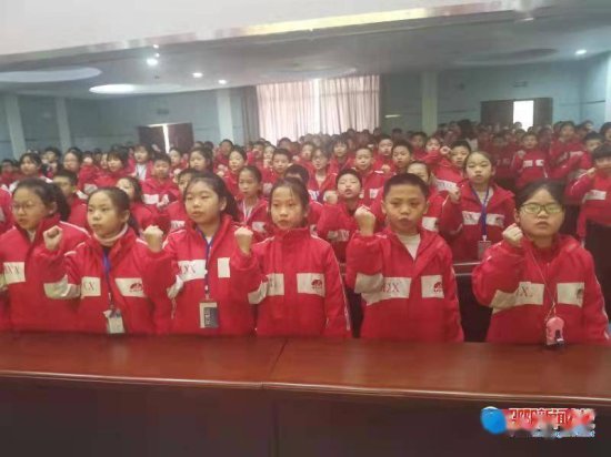 隆回县东方红小学开展国防教育进校园活动