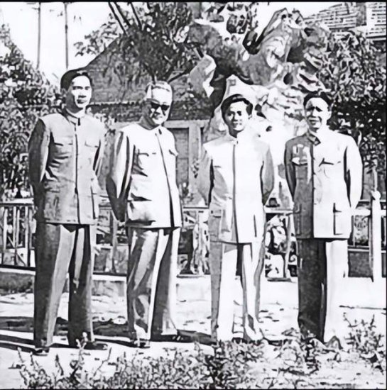 他1970年回地方任职，4个省抢着要人，杨得志、韩先楚点名要他...