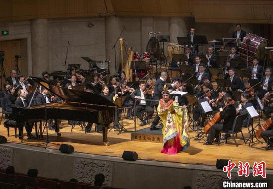 <em>琵琶</em>与铜管对话 谭盾携北京交响乐团首演《北京中轴龙脉之钟》