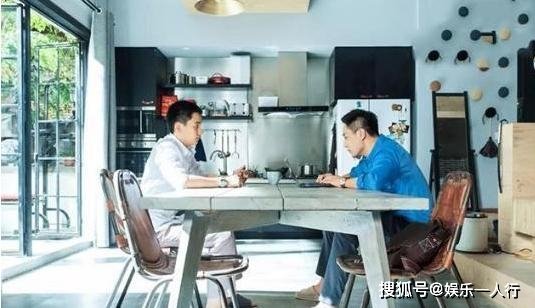 参观刘烨现在住的豪宅，出生于书香世家，<em>房子装修</em>按照中式设计
