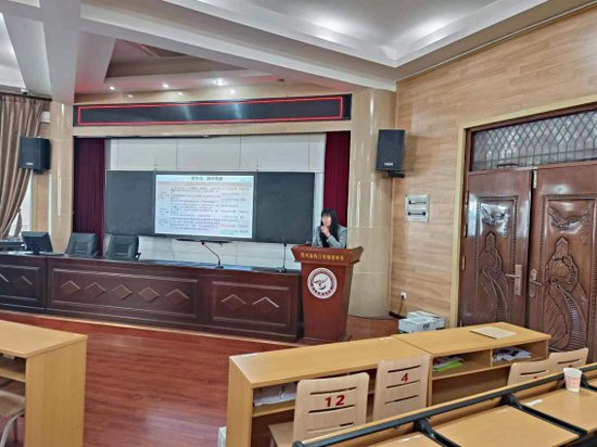 内江市市直暨市中区初三语文教研活动在翔龙中学举行