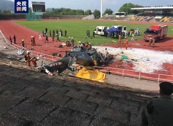 马来西亚两架<em>直升机</em>相撞致多死 机上共有10名机组人员