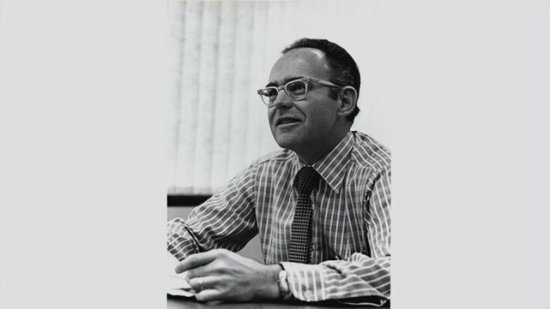 英特尔创始人、“摩尔定律”<em>发明者</em>戈登·摩尔去世，享年94岁
