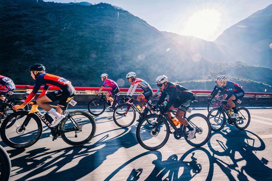 2023中国怒江大峡谷国际自行车速比特挑战赛举行