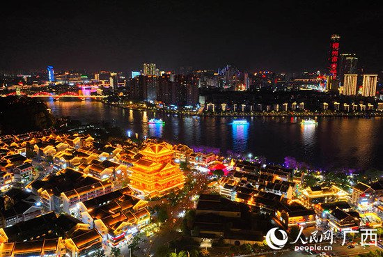 广西柳州：多彩特色文化带火“小城”假日旅游