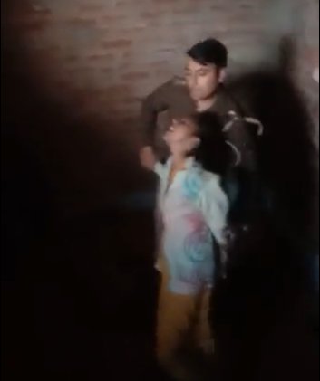 <em>视频</em>曝光！印度一女子被警察锁在房间、粗暴殴打，反对党谴责