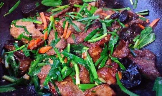 韭菜炒猪肝<em>的家常做法</em>，吃起来美味可口，营养丰富