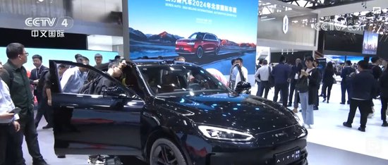 中国<em>汽车</em>走向世界舞台已成趋势 智能化发展加速量质齐升
