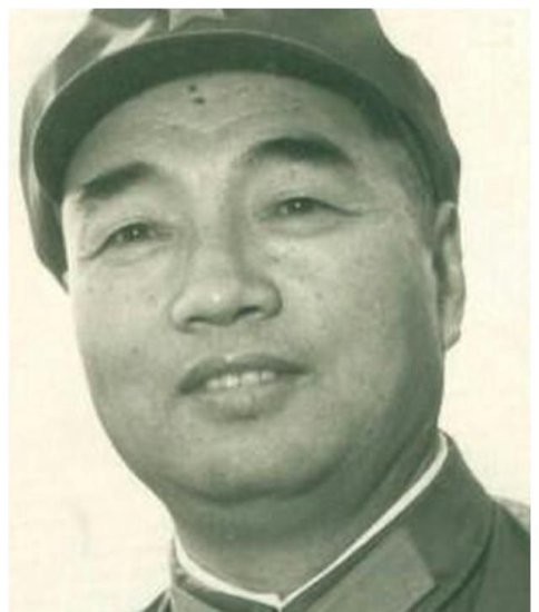 他曾担任上海<em>副市长</em>，1971年被免职