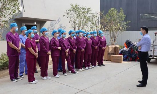 <em>夏邑县</em>人民医院再次选派19名医务人员进驻集中隔离医学观察点