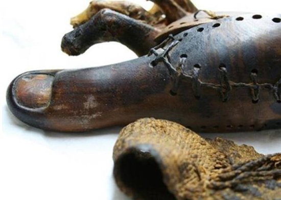 5500年前的<em>女孩</em>穿什么<em>鞋子</em>？考古学家找到答案，看着让人心疼