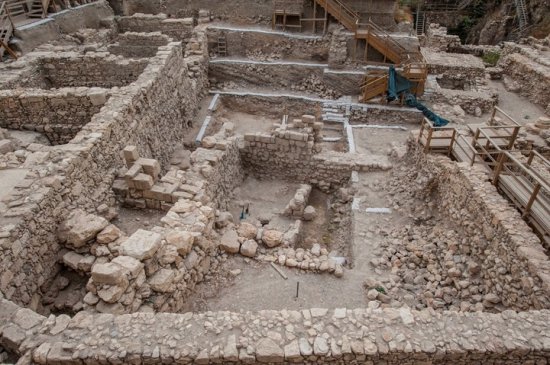 美媒：耶路撒冷<em>大卫城</em>遗址发现约2000年前的“石头收据”