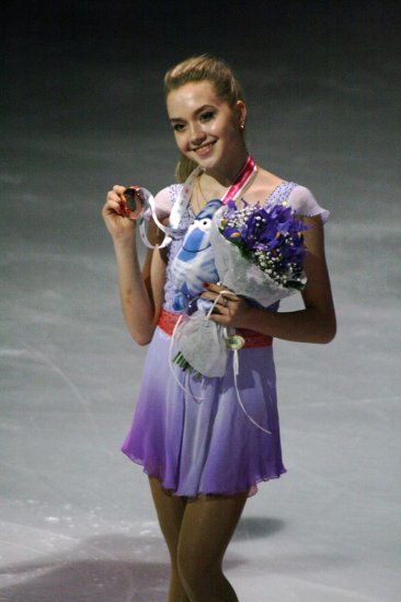 360度无死角 俄罗斯最美花滑选手拉季奥诺娃退役