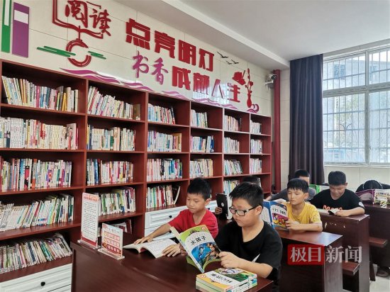 湖北咸安：让农家书屋成为老百姓的“文化粮仓”