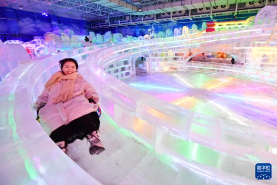 “尔滨”开启冰雪艺术馆