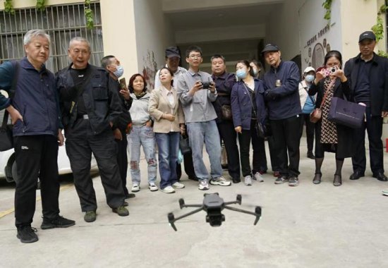 西安老年大学举办无人机摄影讲座