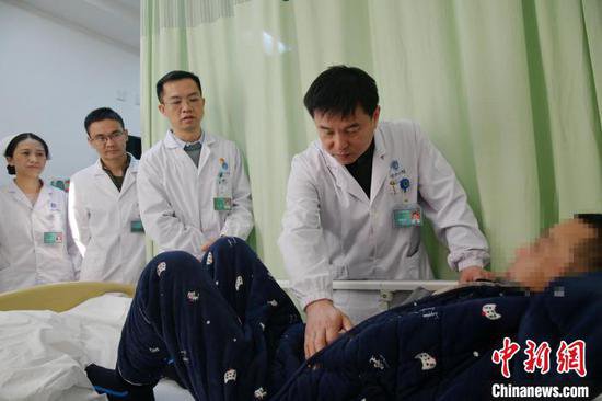 中新健康丨<em>武汉</em>专家完成异体小肠移植术 患者获生机
