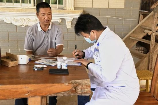 景洪市：“家庭医生”签约升级服务造福群众