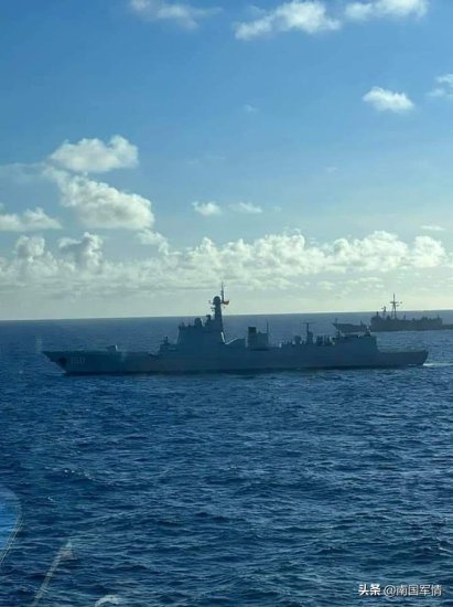 中国海军2艘导弹<em>驱逐</em>舰直接穿琉球群岛！