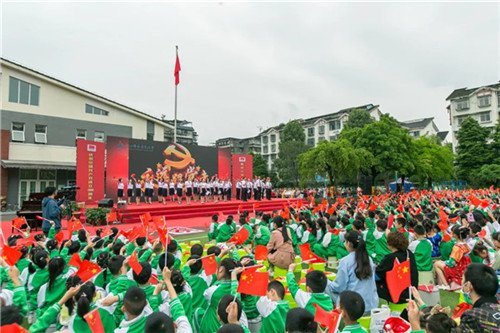 都江堰市奎光小学举行庆祝建党100周年校园艺术节展演