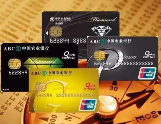 2019年，山西小伙<em>查银行卡余额</em>发现，欠了银行999亿，为何？