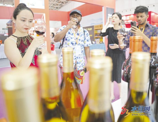 <em>强</em>信心 稳经济 促发展|第十三届烟台国际葡萄酒博览会16日开幕