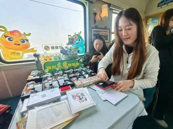 “绿皮火车·慢游东营”首发仪式及媒体采风活动正式启动